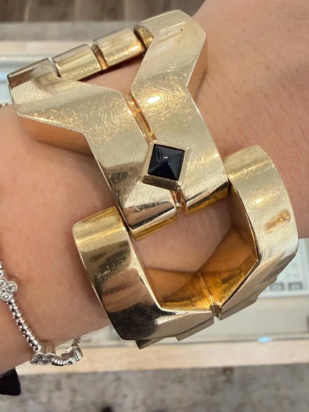 Schiaparelli elegant link